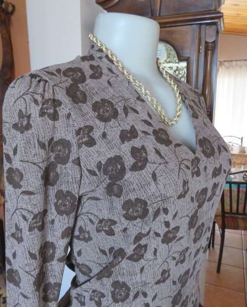 Brown opaque polyester long sleeve brown slip over V neck top by PART TWO from Denmark.Size 34/10