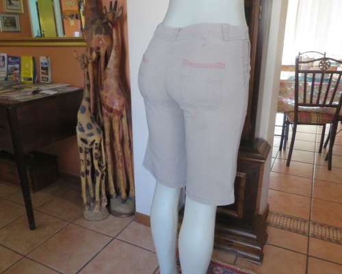 Stone colour linen-cotton blend knee length boardshorts size 32.As new