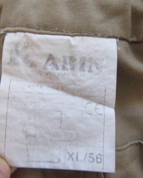 Khaki sports cropped cotton pants by KAREN size 40/16.Comfy fit.3 pockets.Flat front.New condition.