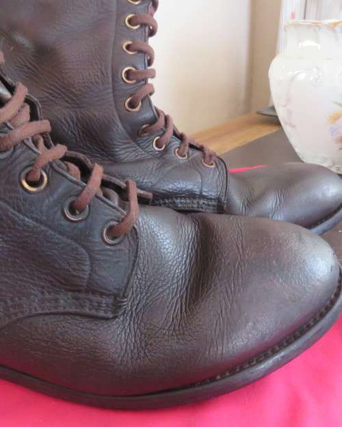 Pair SADF brown genuine leather size 10 army boots by DWS issued 2010.Army size 285M.Very good cond.