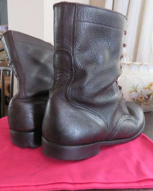 Pair SADF brown genuine leather size 10 army boots by DWS issued 2010.Army size 285M.Very good cond.