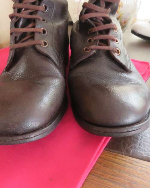 Pair SADF brown genuine leather size 10 army boots by DWS issued 2010.Army size 285M.Very good cond.