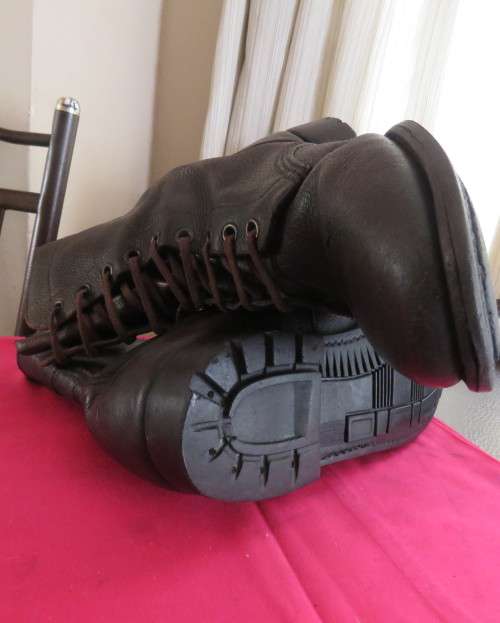 Pair SADF brown genuine leather size 10 army boots by DWS issued 2010.Army size 285M.Very good cond.