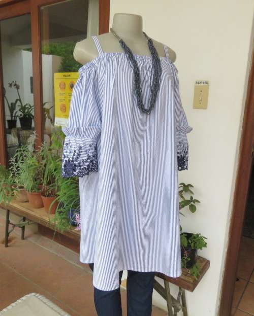 Amazing long blue/white striped top.Navy floral embroidery.Off the shoulder neckline.DONNA 44/20