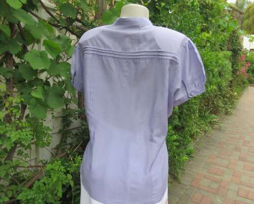 Irresistible periwinkle short sleeve silk/cotton blend top by STUDIO W size 42/18.New condition.