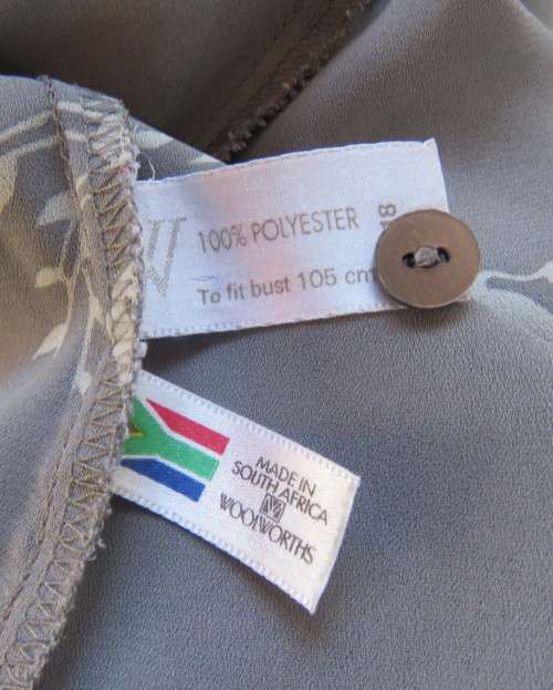Fabulous silvergrey long sleeve top with pale grey floral pattern 42/18 by WOOLWORTHS.Collarless