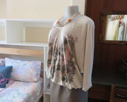 Lovely slip over cream stretch viscose top with rose design/subtle crimson/pink.By  INWEAR Size 42.