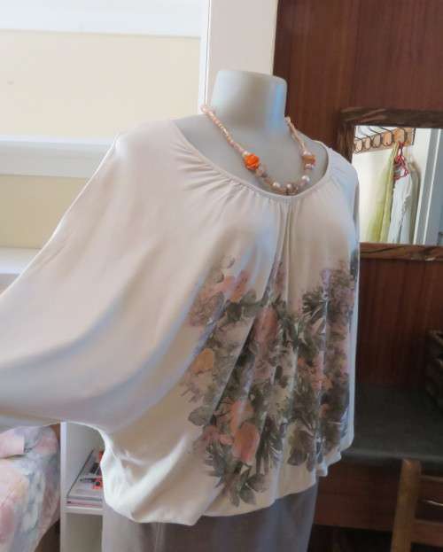 Lovely slip over cream stretch viscose top with rose design/subtle crimson/pink.By  INWEAR Size 42.