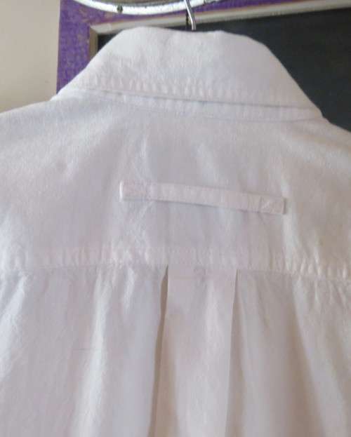 Best quality white 100% cotton CAMEL TROPHY short sleeve shirt.Two bellow pockets.Size L.New cond.