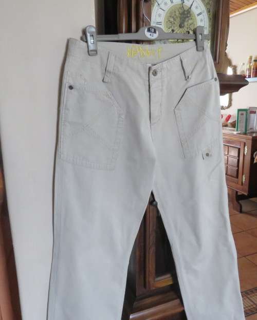 REDBAT Men`s 100% cotton utility pants size 30. Pockets back and front.Unique styling.As new