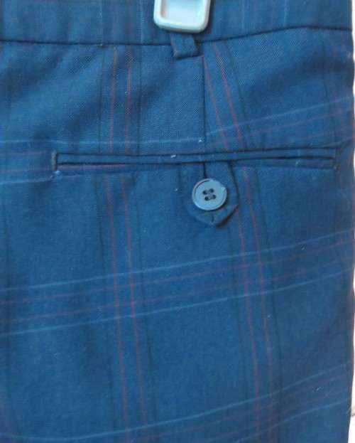 Handsomely tailored Men`s trousers by PRINGLE of SCOTLAND size 38 in navy check.Very good cond.