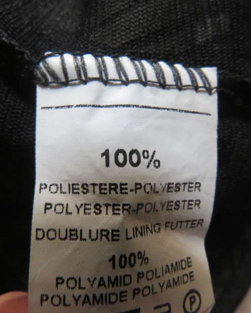 Stunning top by PERUZZI from Ireland. In black netting.2 layers.Top layer printed.Size 36/12.As new