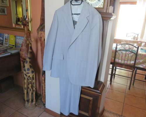 Handsome 2 pc.Men`s light grey striped suit in polyester/new wool blend by MOOD.Jacket 42R.Pants 38