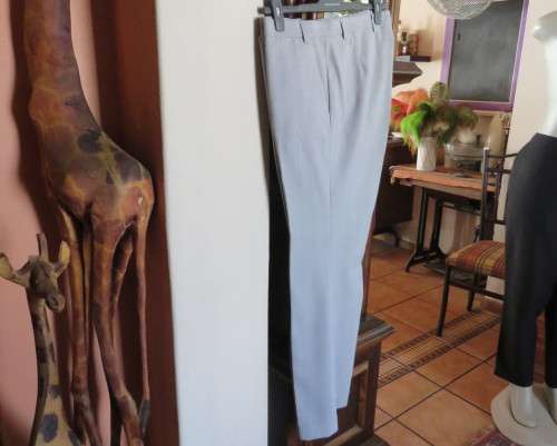 Handsome 2 pc.Men`s light grey striped suit in polyester/new wool blend by MOOD.Jacket 42R.Pants 38