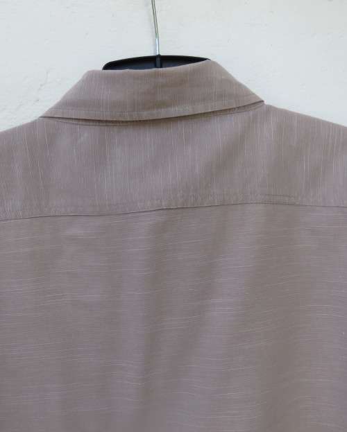 Handsome mottled wheat colour short sleeve 100% cotton shirt by JEEP size XXL.2 front pockets.As new