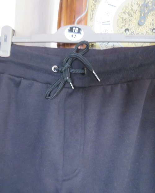 Men`s as new brushed polyester sweatpants. Knitted waist/drawstring and leg cuffs.Size XXL by RED
