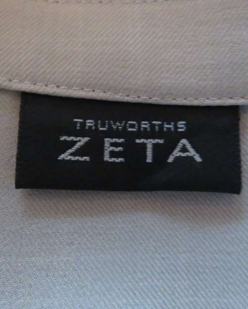 Very smart wheat colour tailored short sleeve 2 button/open collar jacket by ZETA size 46/22.As new.