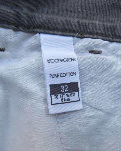 Men`s dark army green chino pure cotton shorts size 32 by WOOLWORTHS.Pleated front.As new