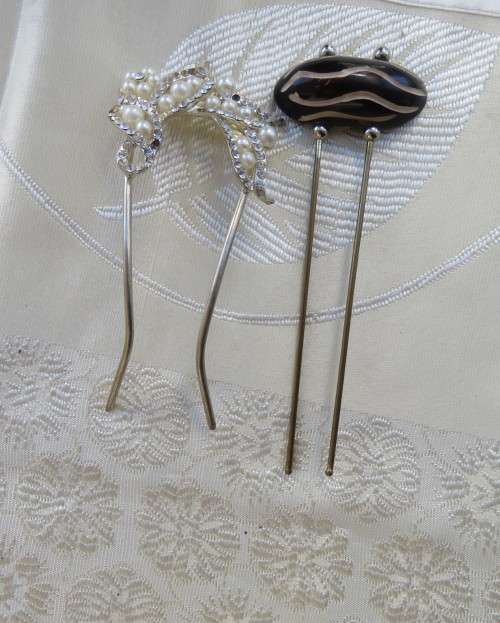 Two pretty pins for long hair! One in ethnic style and other one with stones for evening.