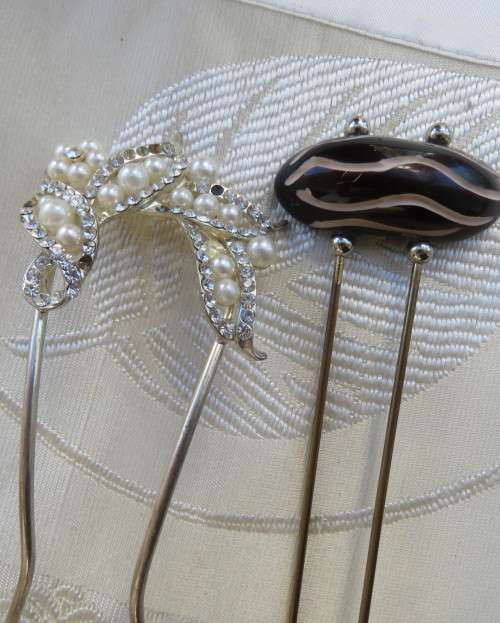 Two pretty pins for long hair! One in ethnic style and other one with stones for evening.