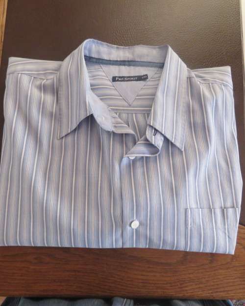 Men`s casual blue/white striped size XXL PRO SPIRIT 100% cotton short sleeve shirt. New cond.