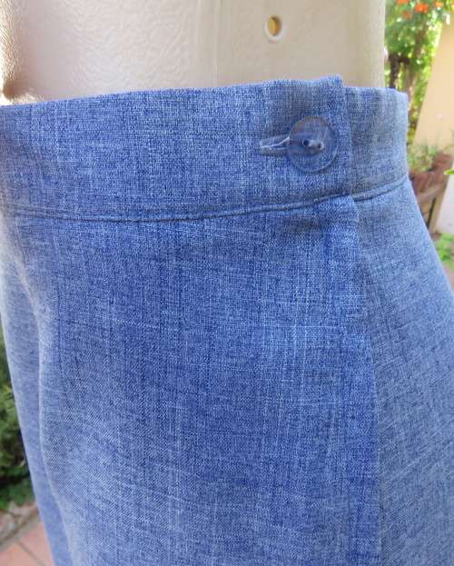 Summer 2 pc pantsuit in mottled cobalt blue polycotton,Short sleeve top,High waist pants.Size 42/44