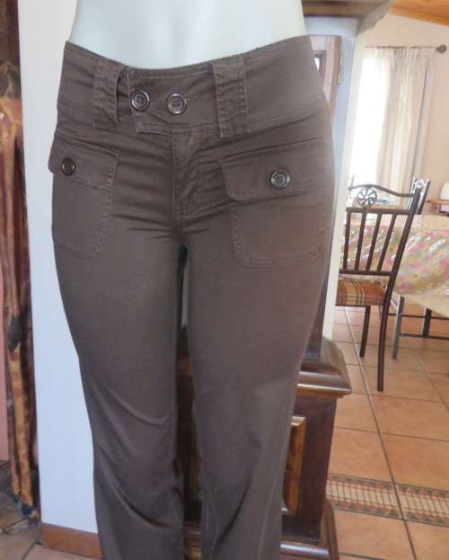 Sexy choc brown size 34/10 OVIESSE Young stretch cotton skinny pants from Europe.As new.