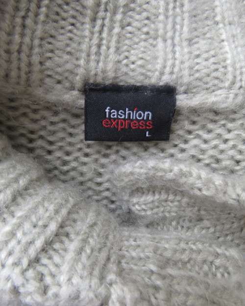 Warm,cosy oyster colour under knee length acrylic knit jacket.High collar.Size 40/16.Cable knit.