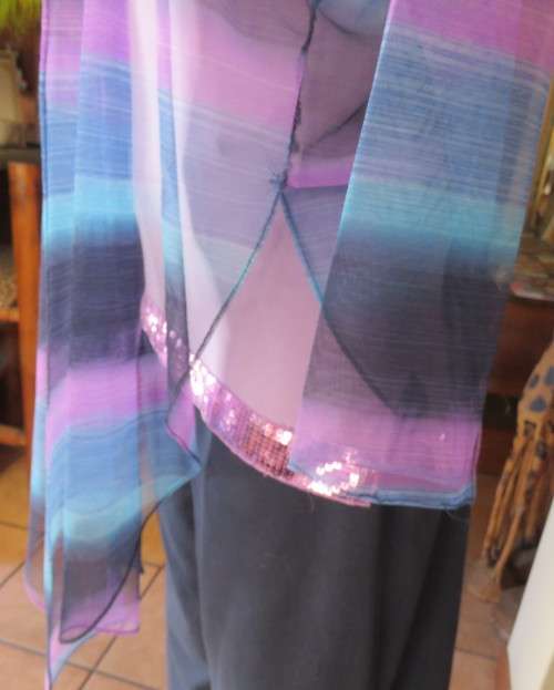 Striking sheer polyester open long sleeve top in blues and purples. Long fronts to tie.Size 38 to 40