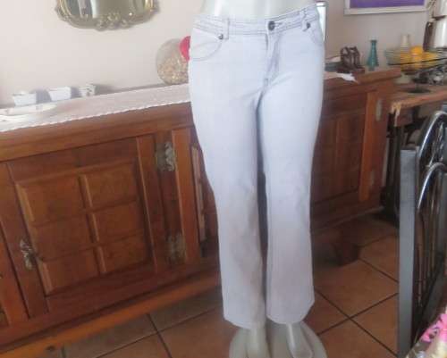 Straight legged cloud blue low rise denim jeans in stretch polycotton size 34/10. As new.