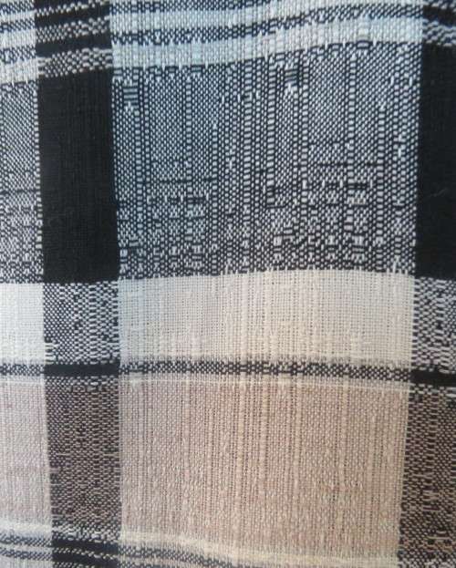 Summer 2 pc.skirt/short sleeve jacket suit.Poly/viscose checked beige/black.TOPICS size 40 New cond!