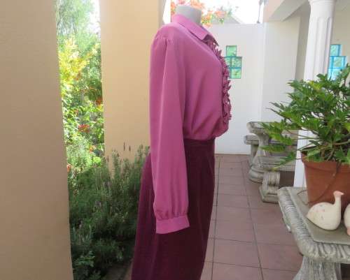 Fabulous silky watermelon pink long sleeve silky polyester blouse by KARISMA size 44/20.. As new.