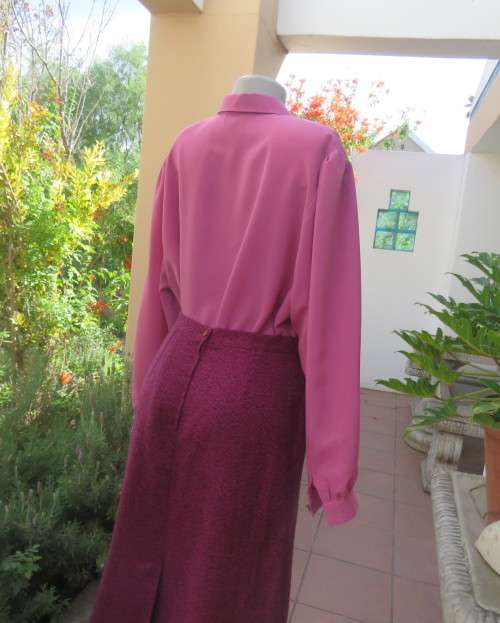 Fabulous silky watermelon pink long sleeve silky polyester blouse by KARISMA size 44/20.. As new.