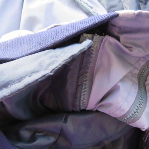 Men`s GUERRIER Int. steel blue Mercedes Benz windbreaker size XXL. Zip up front. Padded inner.
