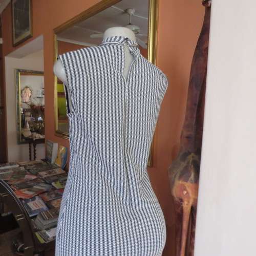 Smart white/black/grey vertical striped woven stretch polyester sleeveless IQ dress size 34 to 36.