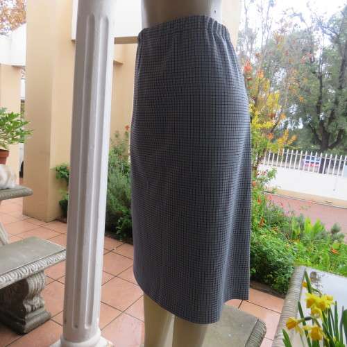 Fabulous navy/light blue fine check A-Line skirt in crimplene. Elasticated waist. Size 42. As new