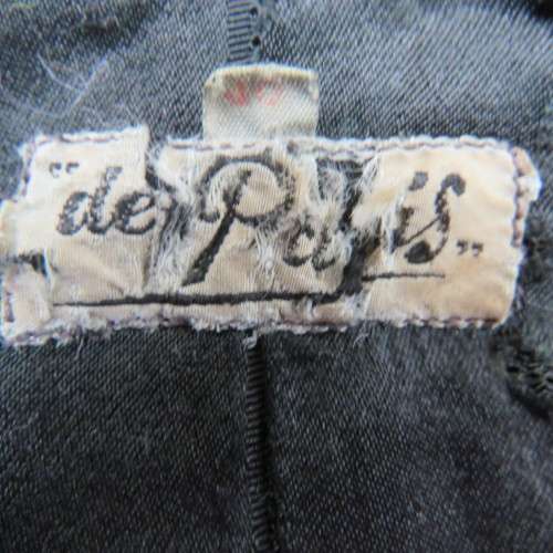 Vintage DE PARIS black faux fur jacket. Size 40. Elbow sleeves. Kangaroo pockets. Open front.