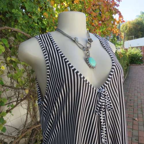 Silky long black/white vertical stretch sexy sleeveless top. Size 38 by LA LIDA. Unique front inlays