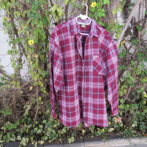 CAMP MASTER men`s maroon/white/grey size XL check winters shirt. One pocket. Pure cotton. New