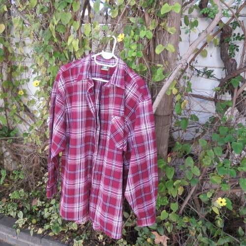 CAMP MASTER men`s maroon/white/grey size XL check winters shirt. One pocket. Pure cotton. New