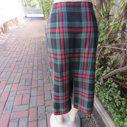 Always in fashion! Tartan check fold over ankle length red/jade/black skirt.COVENANT Fashion size 36