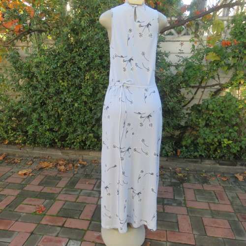 Maxi sleek adriatic mist slip over cotton sleeveless dress with white/navy flowers. Size 34. As new.