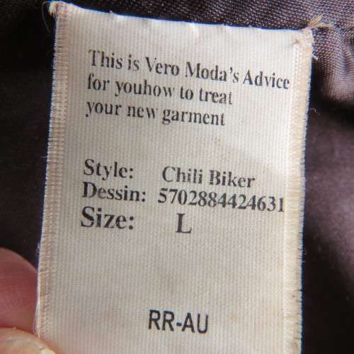 High quality genuine leather brown jacket with collar. By VERA MODA size 36. New condition.