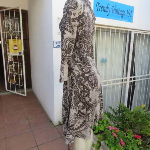 Beautiful grey/black baroque patterned fold over long sleeve dress. Stretch jersey fabric.Size 36/12
