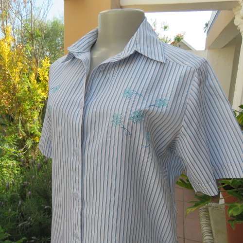 Cool short sleeve ladies vertical jade/white striped shirt.Embroidery on front/yoke back.COLLINS 34