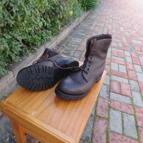 Pair,as new, SADF brown genuine leather army boots size 7 army size 255W issued 1998 by BAGSHAW.