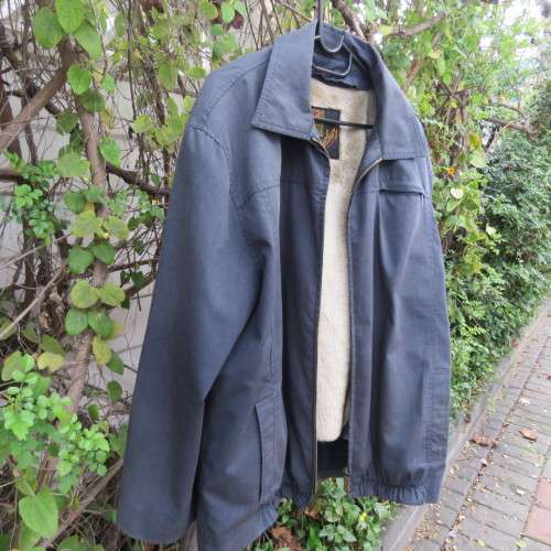 Grey polycotton long sleeve zip-up DURBURG men`s jacket. Warm zip-on inner. Size XL. AS new.