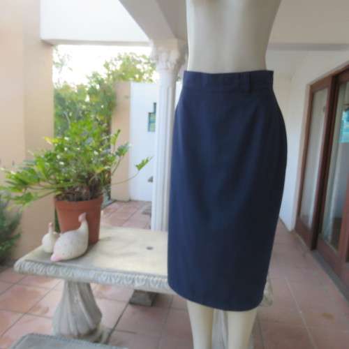 Vintage navy polycotton pencil skirt size 38/14. Perfect fit! Zip and slit at back. 2 button closure