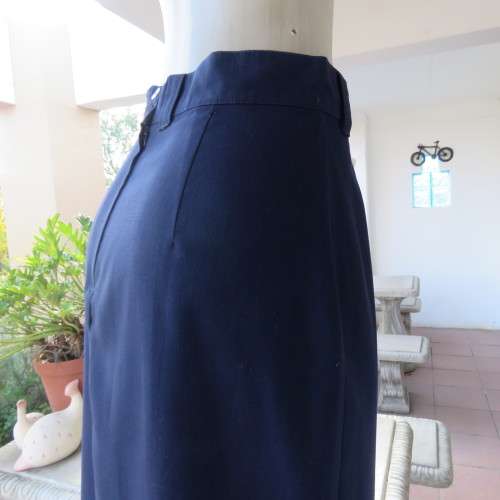 Vintage navy polycotton pencil skirt size 38/14. Perfect fit! Zip and slit at back. 2 button closure
