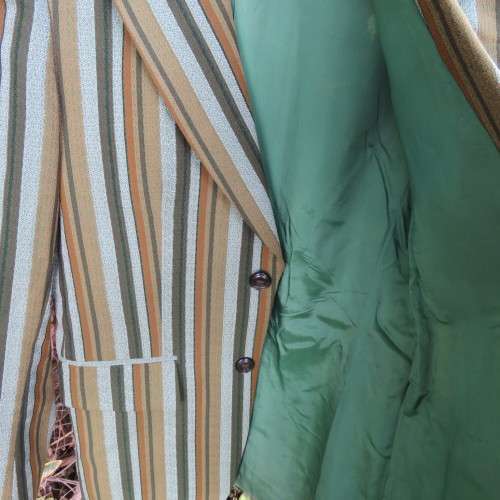 Funky men`s size small striped textured polyester fully lined jacket in mottled greens. By YANKS.